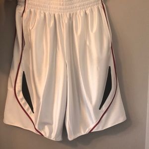 Reversible gym shorts